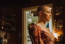 Эмма Стоун рассказала о работе с Йоргосом Лантимосом над «Бугонией»