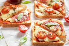 Необычная пицца по рецепту Хейли Бибер свела с ума весь мир