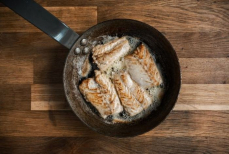 Можно ли разогревать рыбу в микроволновке