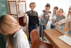 Штрафы за буллинг — какие меры ответственности введены в школах Казахстана