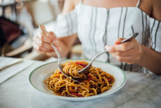 Названы плюсы и минусы читмилов