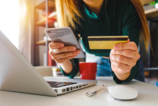 В Казахстане изменились правила перевода денег на чужие карты