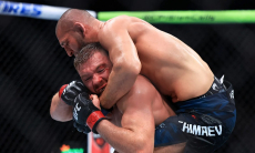 Бой Хамзата Чимаева за титул чемпиона UFC назвали издевательством