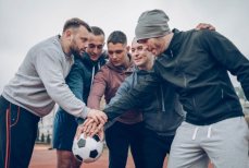 Что такое социальная батарейка и как спорт помогает её заряжать