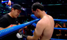 Казахстанец заставил сдаться узбекистанского боксера