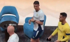 Роналду резко отреагировал на фаната в Армении. Видео