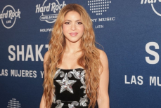 Шакира показала себя без косметики и фильтров. Фото