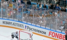 Более десяти тысяч болельщиков посетили первый матч «Барыса» в новом сезоне