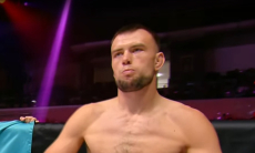 Видео досрочной победы в бою Казахстан — Узбекистан за титул в главном событии вечера ММА