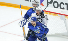 «Старается в матче, а не на тренировке с баллонами». В России заметили прогресс «Барыса» в КХЛ