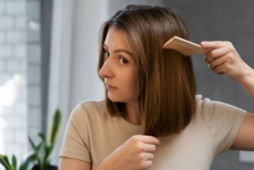Сколько волос должно выпадать ежедневно в норме — отвечает трихолог