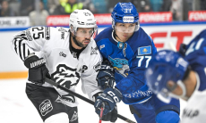 «Вгрызался в каждый момент». Названы главные творцы первой победы «Барыса» в сезоне КХЛ