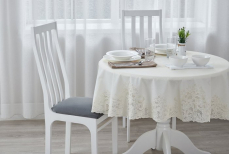 Как быстро удалить застарелые пятна со скатерти — проверенный способ