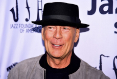 Жена Брюса Уиллиса рассказала о первых симптомах деменции у актёра