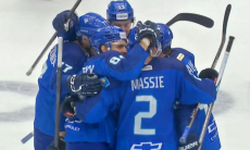 «Барыс» сотворил суперкамбэк за семь минут после драки в матче КХЛ