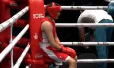 Казахстан победил Узбекистан в бою за медаль на историческом ЧМ-2025 по боксу