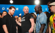 «Головкин не смог его потрясти». Кроуфорду раскрыли способ победить «Канело»