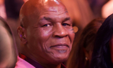 Майк Тайсон в последний момент резко изменил прогноз на бой «Канело» — Кроуфорд