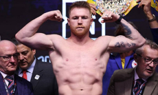 «Канело» и Кроуфорд прошли взвешивание перед боем за «абсолют»