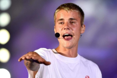 Джастин Бибер опубликовал редкое фото с сыном