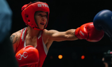 Назым Кызайбай разгромила узбекистанку в бою за финал исторического ЧМ-2025 по боксу