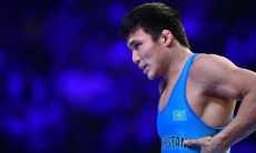 Лидер сборной Казахстана совершил сенсацию на ЧМ-2025 по борьбе