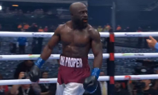 Скандальным нокаутом стартовал вечер бокса «Канело» — Кроуфорд. Видео