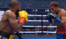 Громкая сенсация с нокаутом прогремела в андеркарде супербоя «Канело» — Кроуфорд. Видео