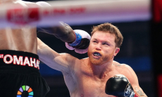 «Он гораздо сильнее». «Канело» выбрал лучшего между Кроуфордом и Мэйвезером