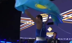 Геннадий Головкин наградил Торехана Сабырхана за «золото» исторического ЧМ-2025