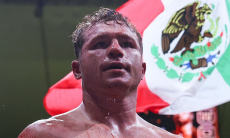 «Канело» понизили в статусе после поражения от Кроуфорда