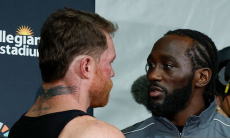 «Канело» Альваресу вернули чемпионские пояса после поражения Теренсу Кроуфорду. Видео