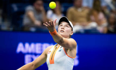 Елена Рыбакина получила плохую новость от WTA
