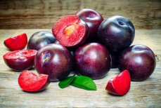 Чем полезны сливы и сколько в них калорий