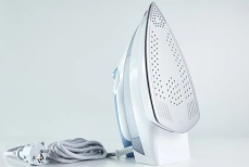 Этот способ очищает утюг до идеального блеска