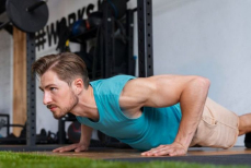 Что будет с организмом, если ежедневно выполнять 30 отжиманий — результат удивит