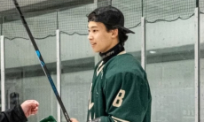 Две шайбы казахстанского форварда помогли оформить разгром в американской лиге