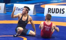 Борца из Казахстана лишили шанса на медаль на ЧМ-2025