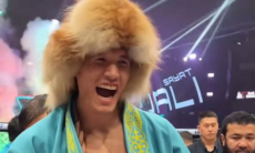 «Я очень люблю чувствовать давление». Казахстанский «Аватар» легко разобрал узбекистанца в Ташкенте, завоевал титул и заявил о UFC