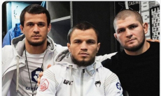 Братья Нурмагомедовы «напали» на экс-чемпиона UFC