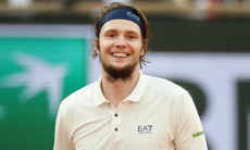 Александр Бублик догнал первую ракетку мира