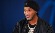 «Меня пригласили вручить». Роналдиньо назвал обладателя «Золотого мяча»-2025