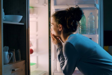 Некоторым людям разрешили есть ночью