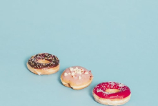 Хуже сосисок и попкорна. Назван самый вредный для здоровья продукт