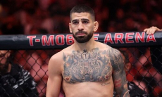 «Набью тебе морду». Боец UFC оставил послание Топурии