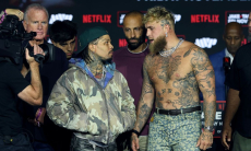 Джейк Пол и Джервонта Дэвис устроили потасовку на битве взглядов. Видео