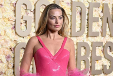 Делала ли «пластику» Марго Робби? Эксперт оценил изменения во внешности актрисы