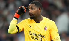 «Манчестер Юнайтед» и «Челси» включились в борьбу за вратаря европейской сборной