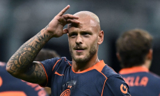 «Манчестер Юнайтед» нацелился на игрока топ-соперника «Кайрата» в Лиге Чемпионов