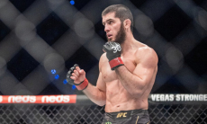 Ислама Махачева «отправили» в нокаут в бою за титул чемпиона UFC в весе Шавката Рахмонова